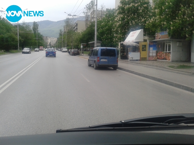 Така се спира на спирка!