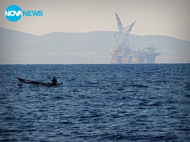 Кранът в Поморие