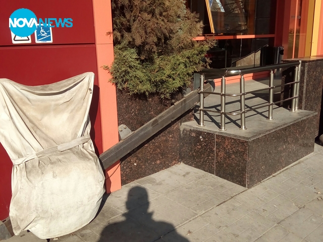 Абсурден достъп за хора с увреждания до Сметната палата