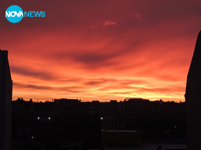 Небе в "пламъци"