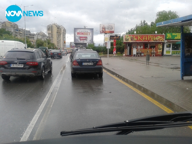 Така се спира на спирка!