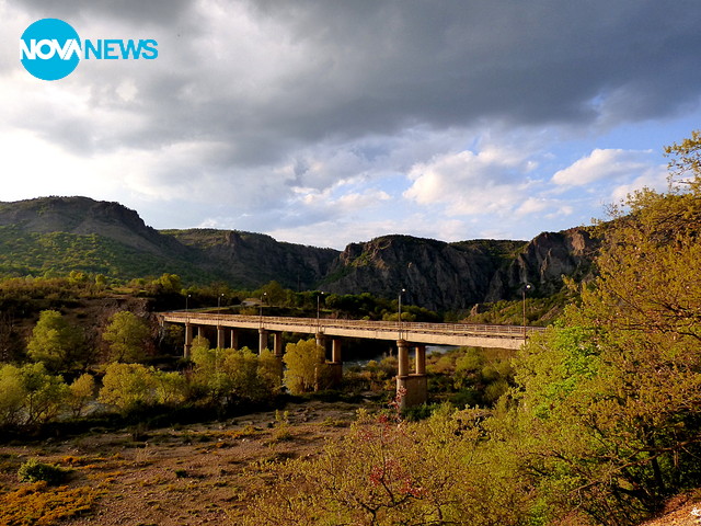 Красотата на пролетта в Източните Родопи