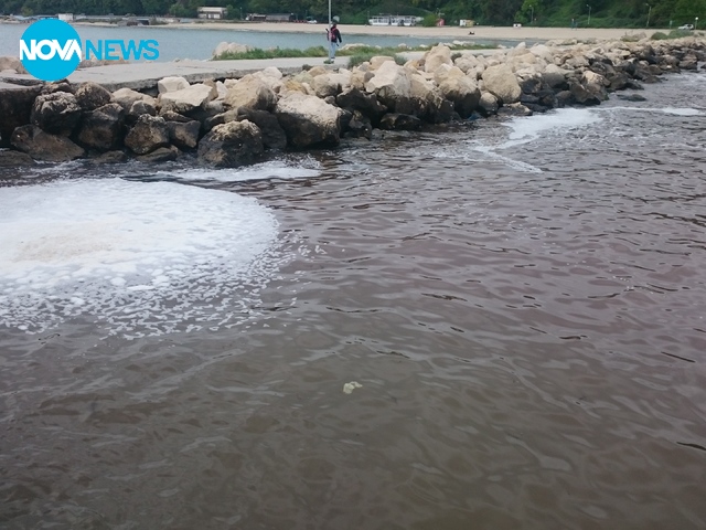 Замърсено море