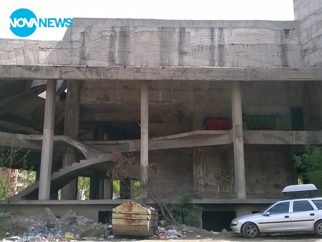 Бяла пролет в зеленината