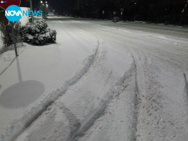 Така се чисти сняг в Карлово