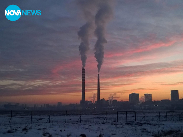 Красив изгрев при -14° в София