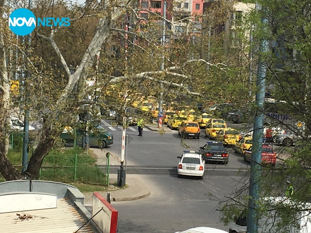 Таксита стачкуват в Пловдив