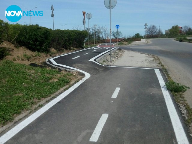 Тротоар, заместен с велоалея