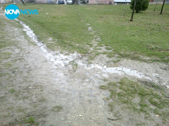 Пешеходните пътеки и пътищата в междублоковите пространства 1