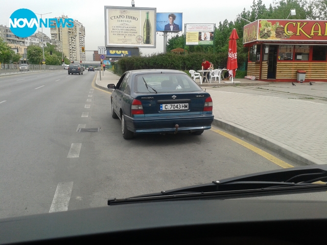 Така се спира на спирка!