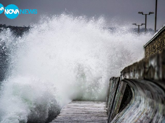 Бурното море във Варна
