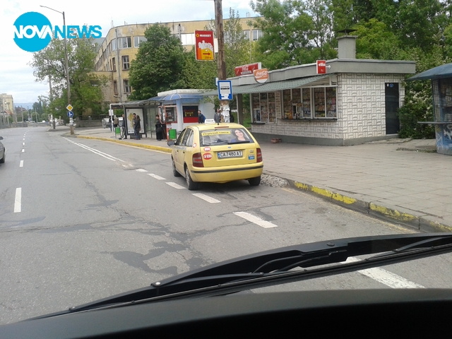 Така се спира на спирка!