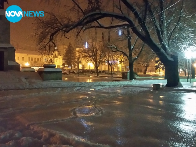 От поледицата в Лом