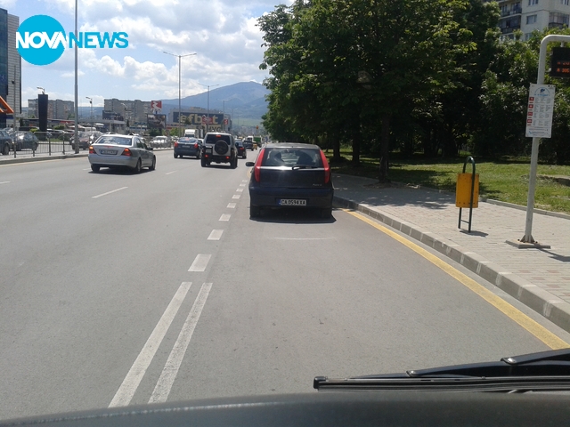 Така се спира на спирка!