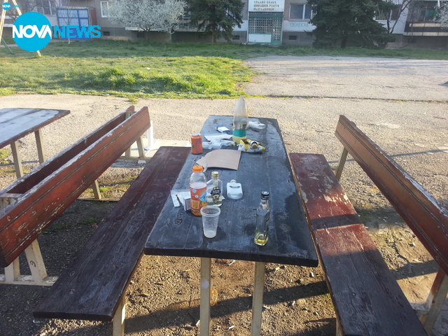 "Детска площадка" пред блок 26 в кв. "Люлин 1"