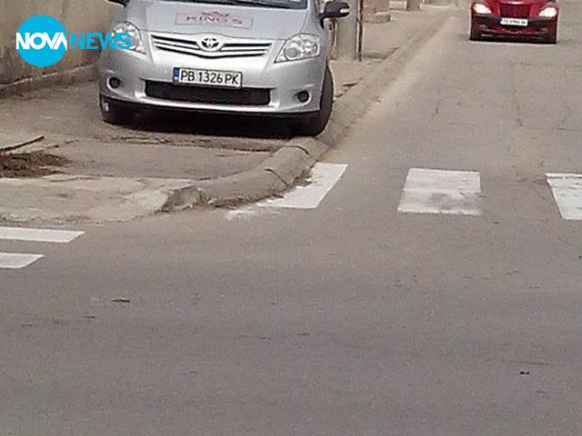 Паркиране на тротоар