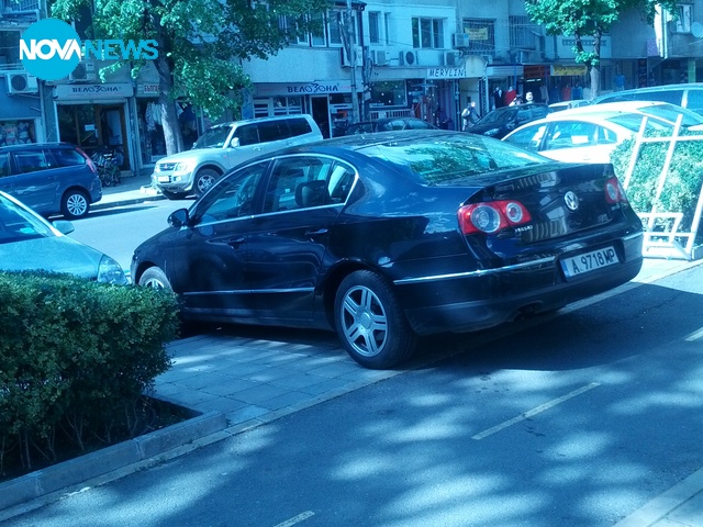 Показно паркиране на велоалея в Бургас