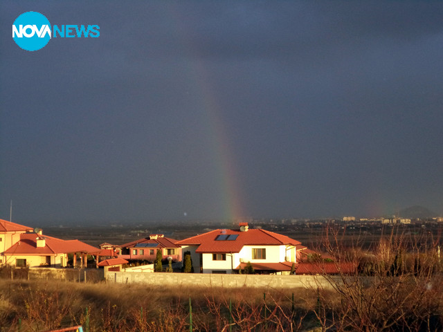 Зимно утро над село Белащица
