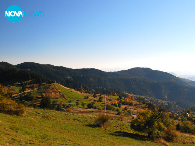 Есенна разходка над село Момчиловци