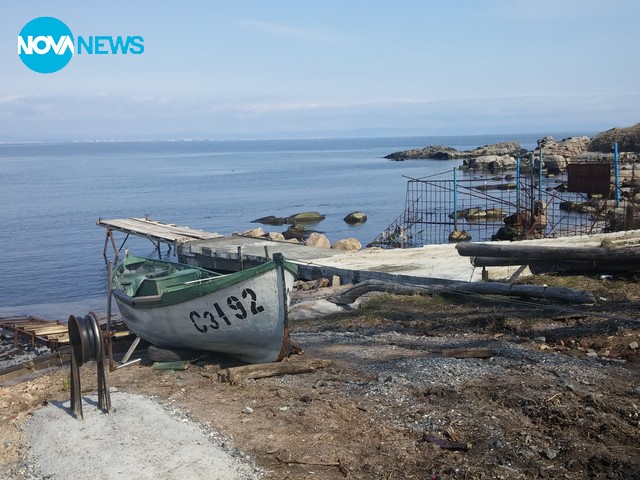 Бетон върху скалите на град Черноморец