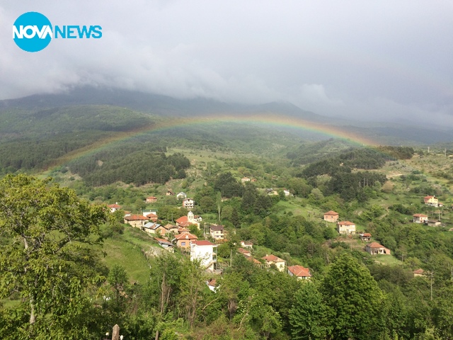 Дъга над село Ощава