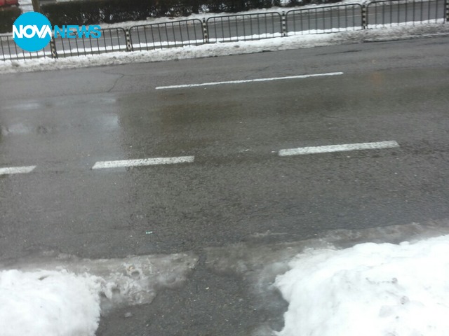 Почистване на снега в Разград