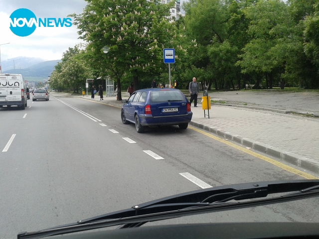 Така се спира на спирка!