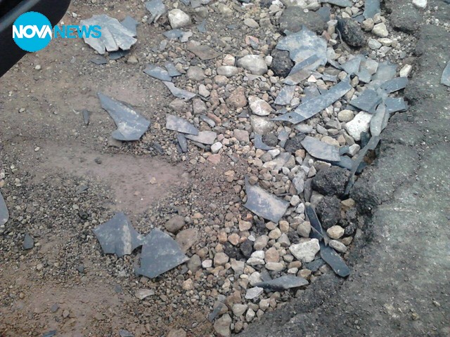 Огромна дупка на пътя в Слатина