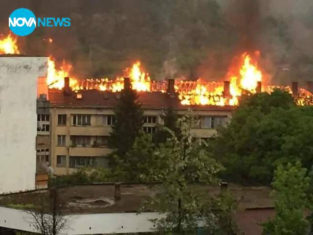 Пожар от гръмотевиците в Дряново
