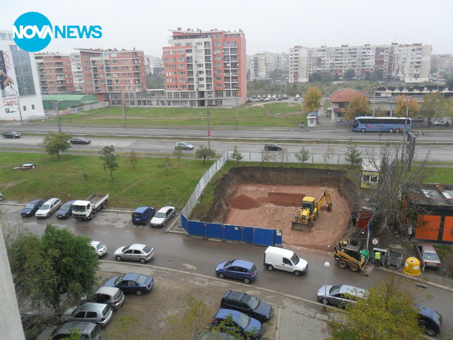 В "Левски В" се строи в зелените площи