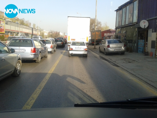 Бързак в бус лентата