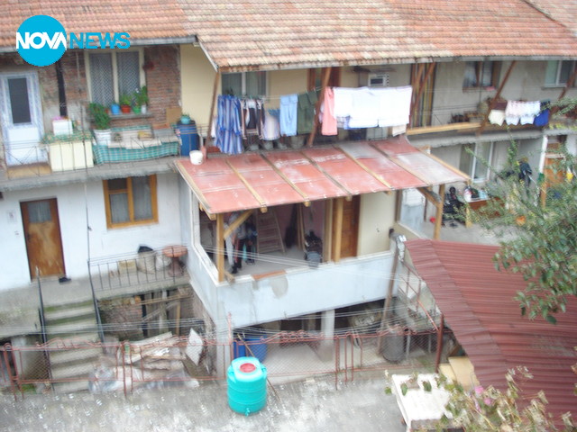 Двойният стандарт на ДНСК