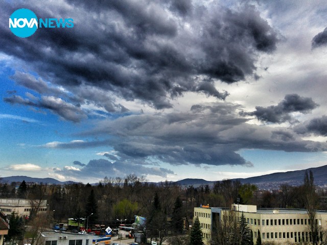 Красиви облаци