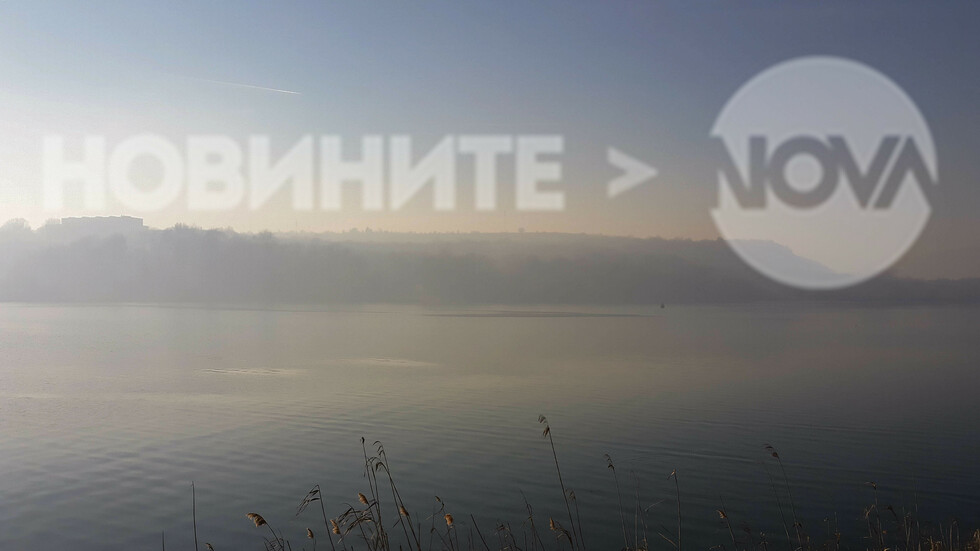 Белославското езеро в магията на мъглата