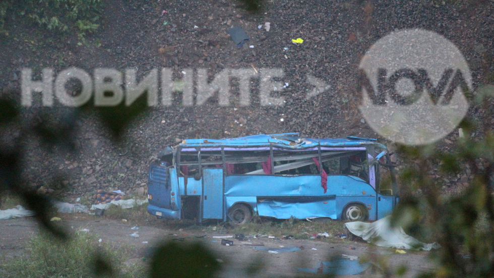 Преобърналият се автобус в Своге