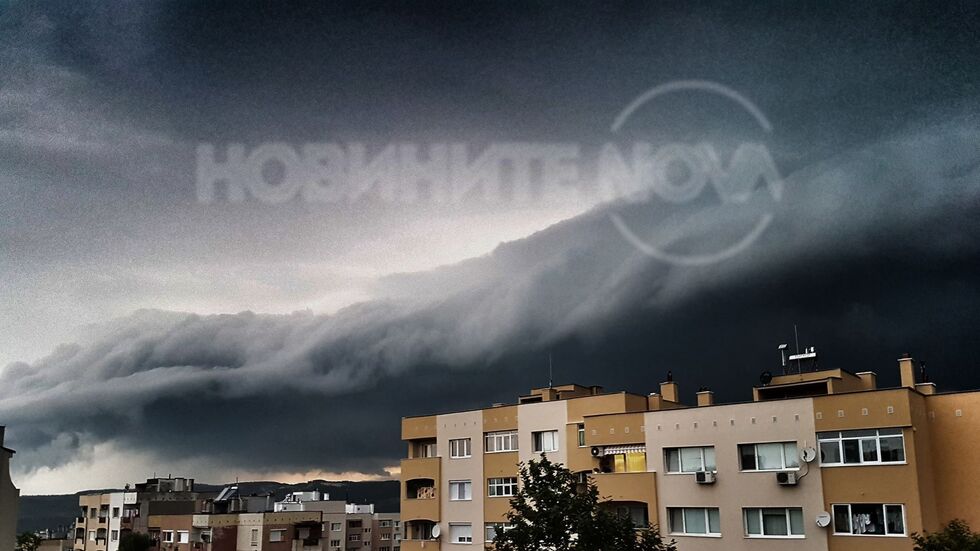 Бурята в Момчилград