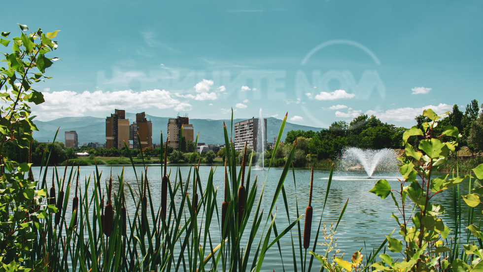 Слънчево от езерото