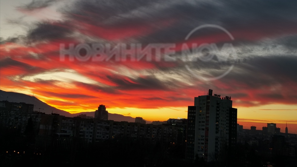 Залез над София