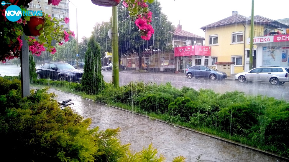 Проливен дъжд в Габрово