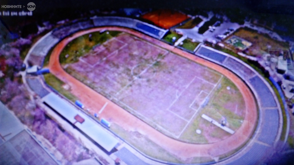 Разруха: Така изглежда стадионът на един от емблематичните клубове в България (снимка)