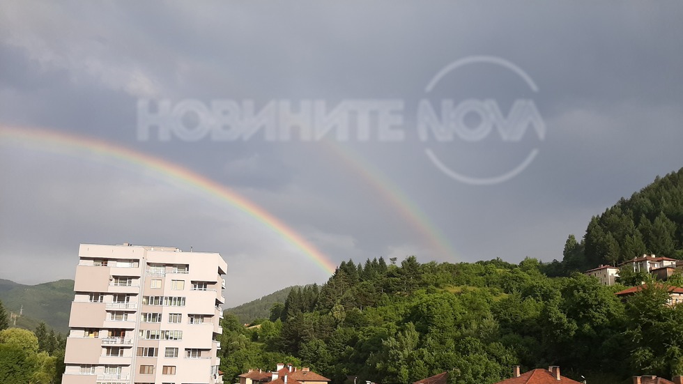 Двойна дъга над Девин