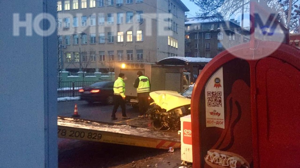 Катастрофа на автобусна спирка в София