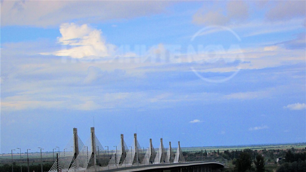 Огледална дата, която изпълнява желания