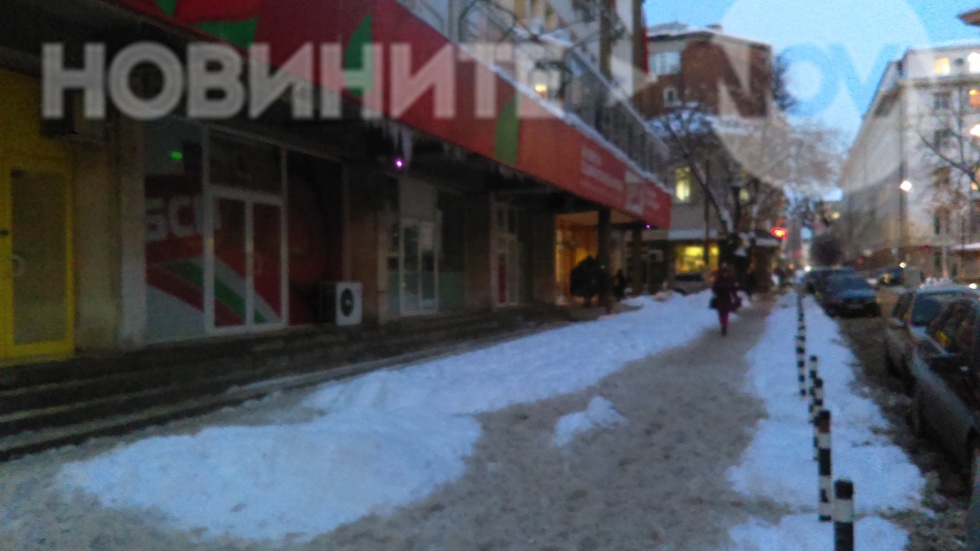 Непочистени тротоари