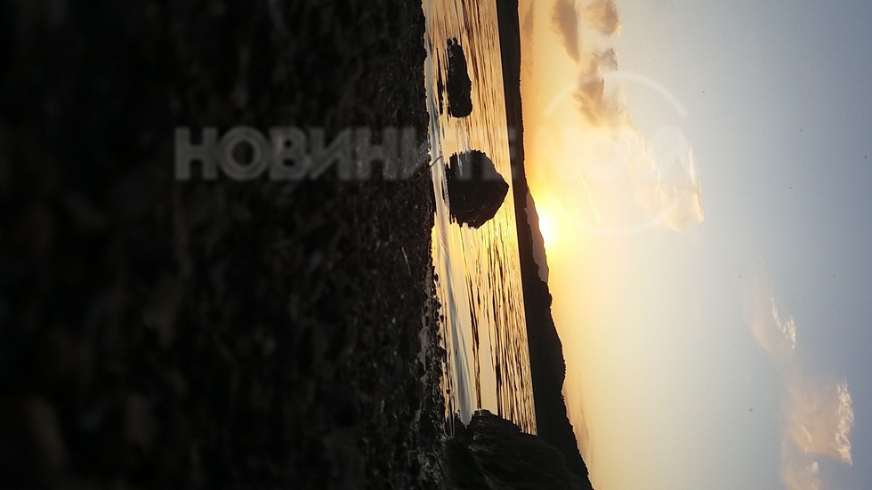 Красивият залез на яз. "Жребчево"