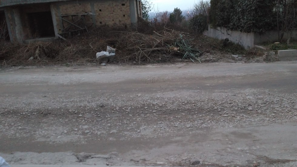 Дупките в село Белащица