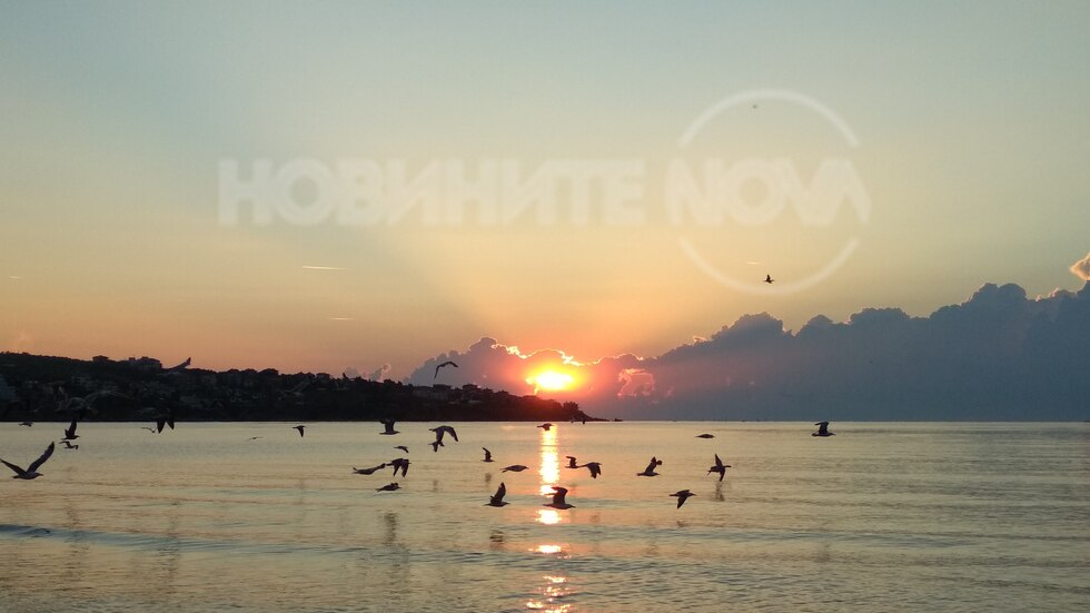 Изгрев на къмпинг "Смокиня"