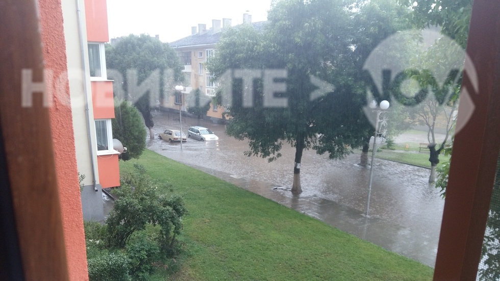 Порой и наводнение в гр. Златица, област София