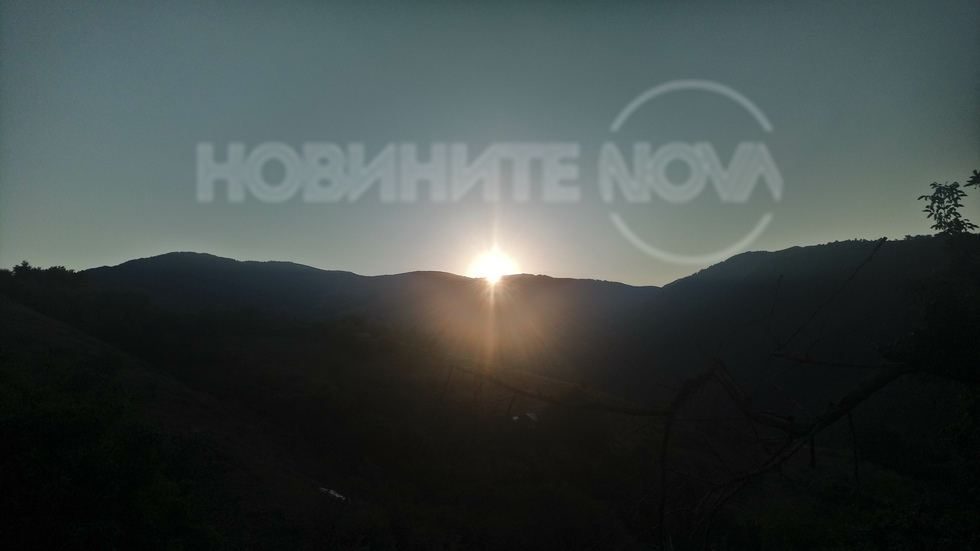 Изгрев в Огражден планина