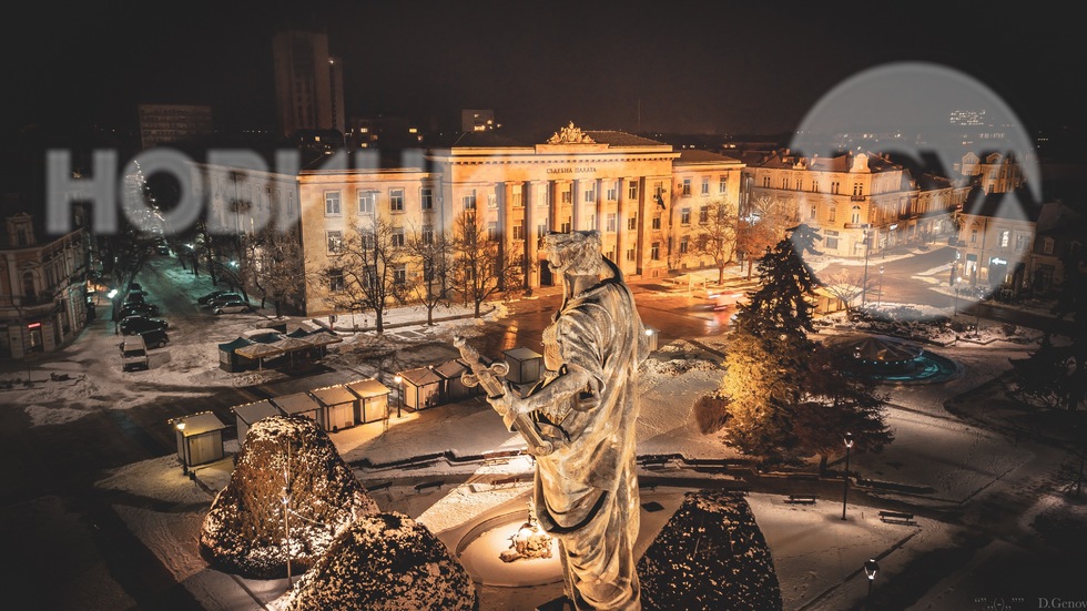 Във Виена може сняг да вали, в Русе спокойно се спи!